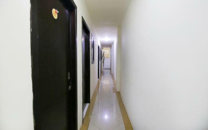 Готель Kamar Keluarga Mangga Besar Джакарта Екстер'єр фото