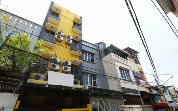 Готель Kamar Keluarga Mangga Besar Джакарта Екстер'єр фото