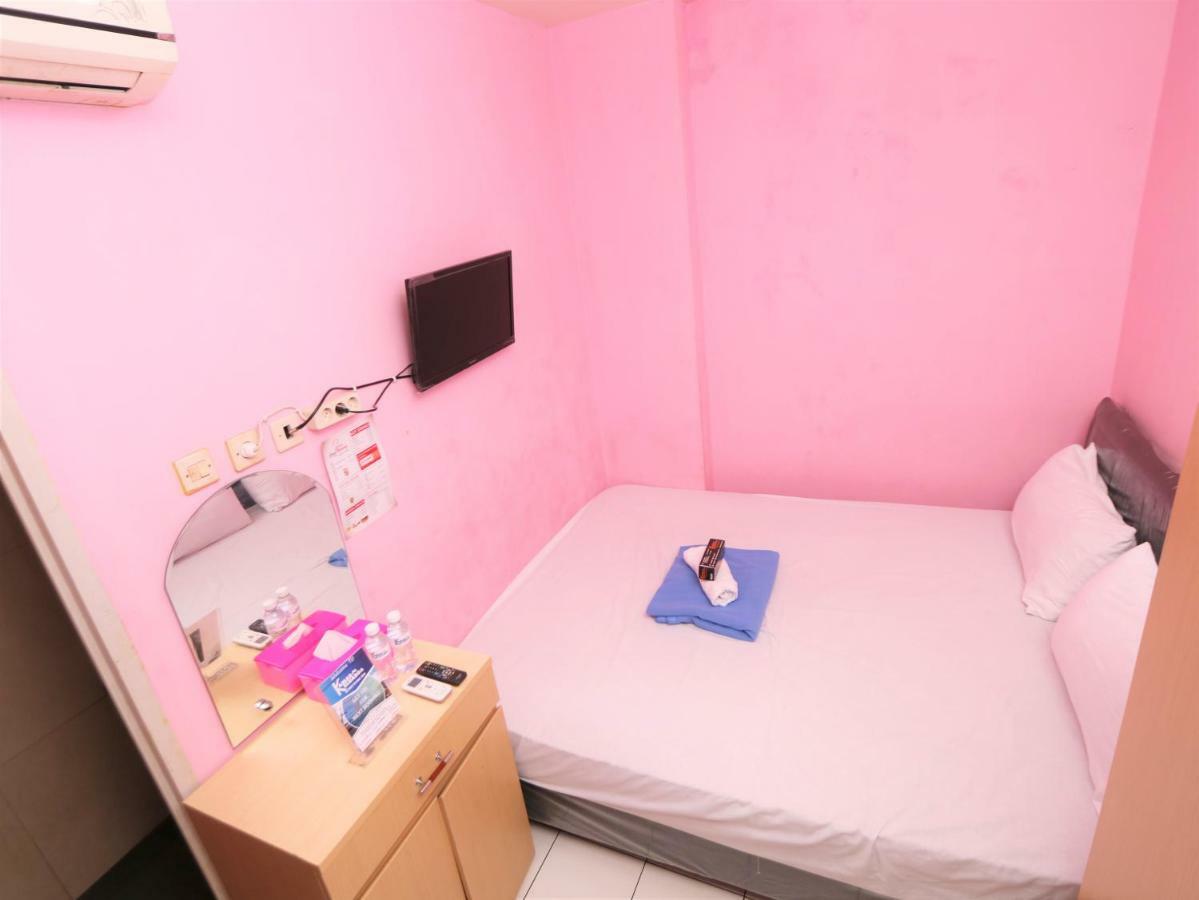 Готель Kamar Keluarga Mangga Besar Джакарта Екстер'єр фото